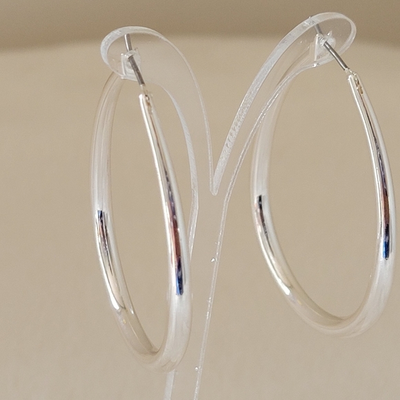 Sonoma Jewelry - Silver Graduated Oval Hoop Large Teardrop Earrings NWT